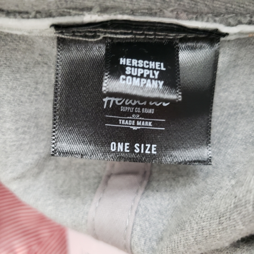 NEW Herschel Supply Co. Whaler Classic 6-Panel Cap Grey and Navy One Size - Picture 6 of 8